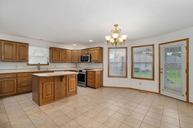 3969 W Greenwood Street, Springfield, MO 65807