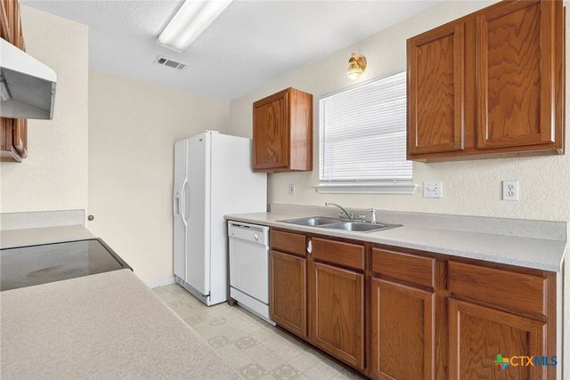 2900 Southhill Drive, Killeen, TX 76549