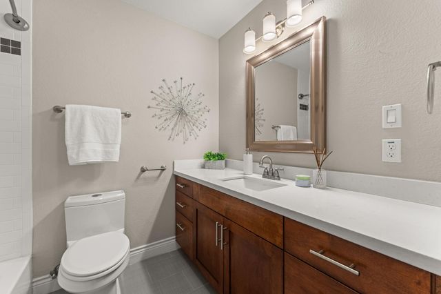 2301 EAST SIDE DR, Austin, TX 78704