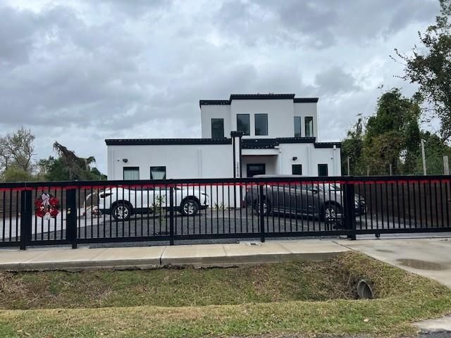 2438 Calvin Street, Houston, TX 77088