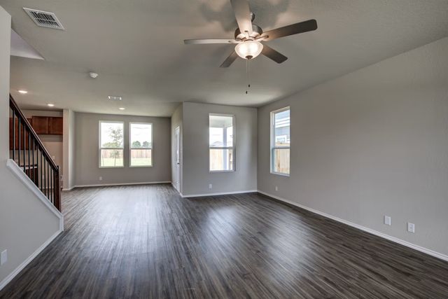 416 Jills Path, Seguin, TX 78155