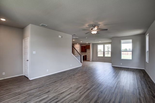 416 Jills Path, Seguin, TX 78155