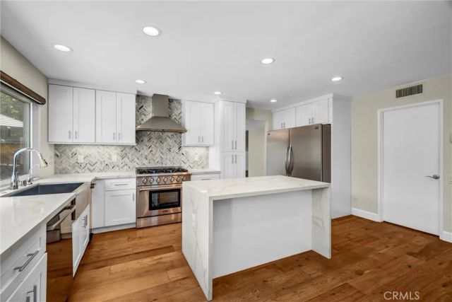 9072 Colbreggan Dr., Huntington Beach, CA 92646