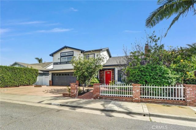 9072 Colbreggan Dr., Huntington Beach, CA 92646