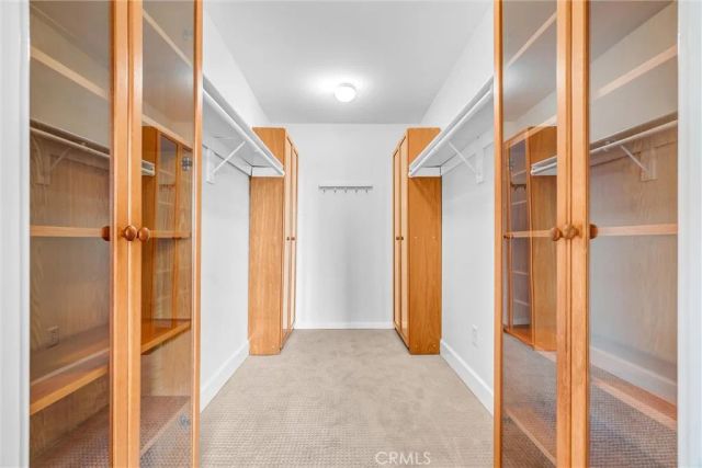 9072 Colbreggan Dr., Huntington Beach, CA 92646