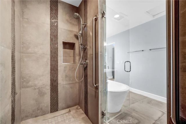 9072 Colbreggan Dr., Huntington Beach, CA 92646