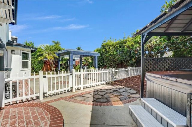 9072 Colbreggan Dr., Huntington Beach, CA 92646