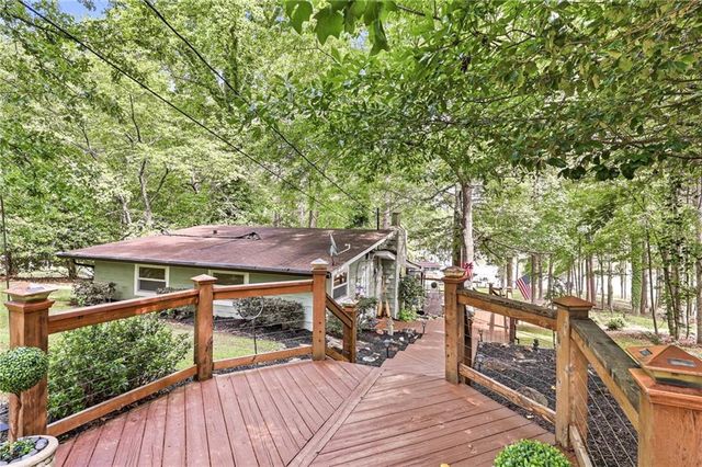 7726 Sourwood Lane, Murrayville, GA 30564