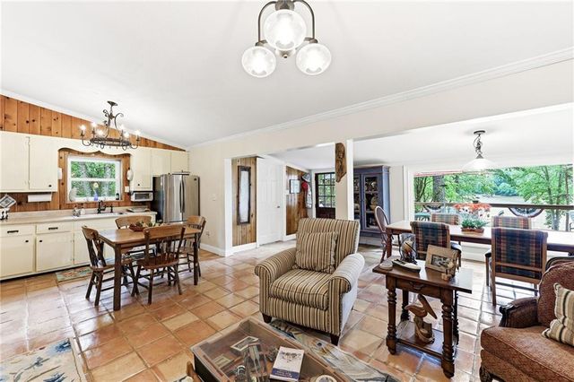 7726 Sourwood Lane, Murrayville, GA 30564