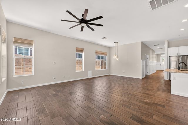 10612 E NOPAL Avenue, Mesa, AZ 85209