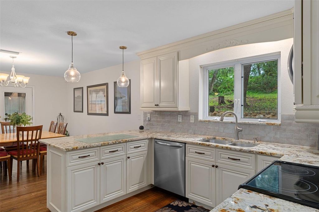 Image 16 of property listing at 15839 POWERLINE ROAD, Dade City, FL 33523