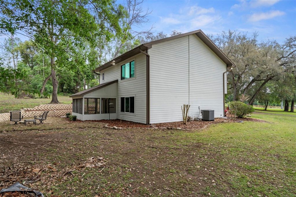 Image 45 of property listing at 15839 POWERLINE ROAD, Dade City, FL 33523