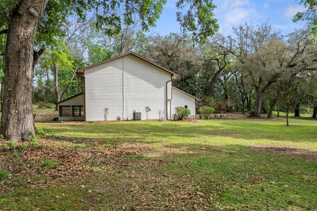 Image 48 of property listing at 15839 POWERLINE ROAD, Dade City, FL 33523