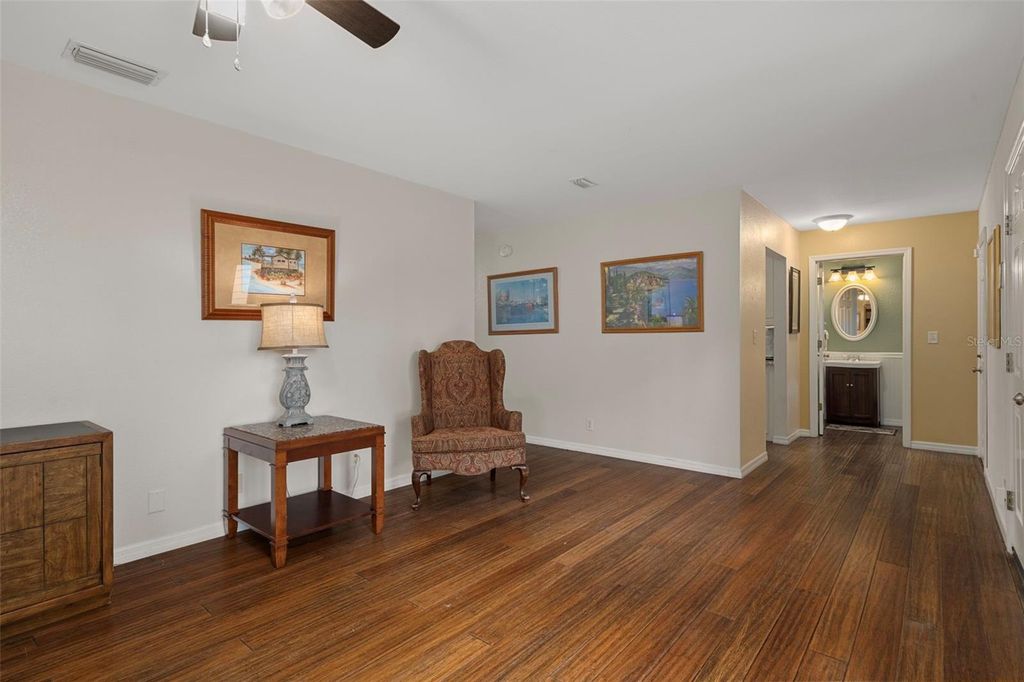 Image 8 of property listing at 15839 POWERLINE ROAD, Dade City, FL 33523