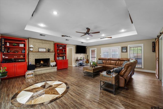 163 Granada SQ, Canton, TX 75103