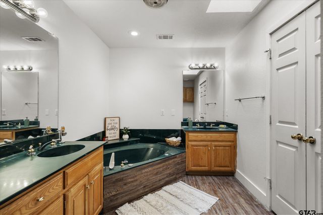 163 Granada SQ, Canton, TX 75103