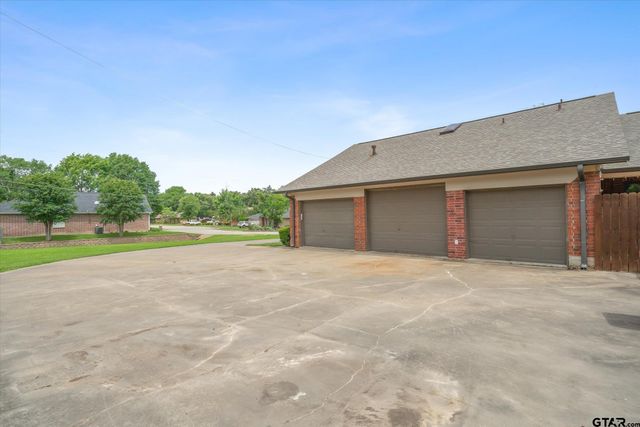 163 Granada SQ, Canton, TX 75103