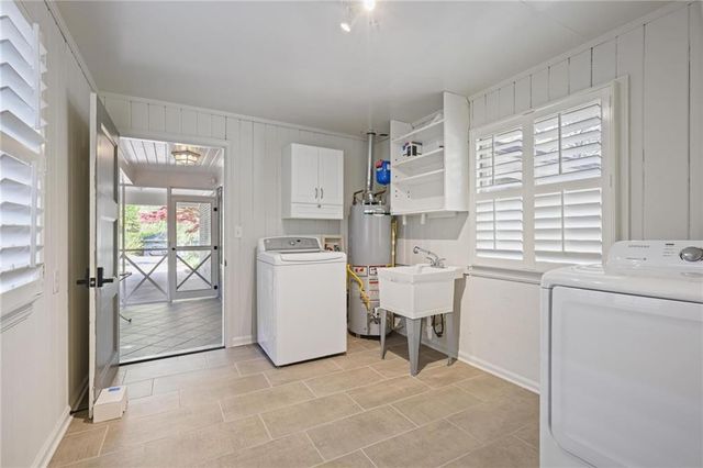 922 Stokeswood Avenue SE, Atlanta, GA 30316