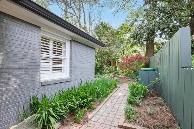 922 Stokeswood Avenue SE, Atlanta, GA 30316