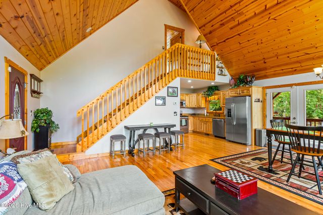 64 Canoe Bend, Murphy, NC 28906