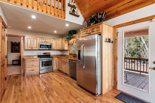 64 Canoe Bend, Murphy, NC 28906