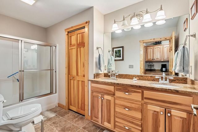 64 Canoe Bend, Murphy, NC 28906