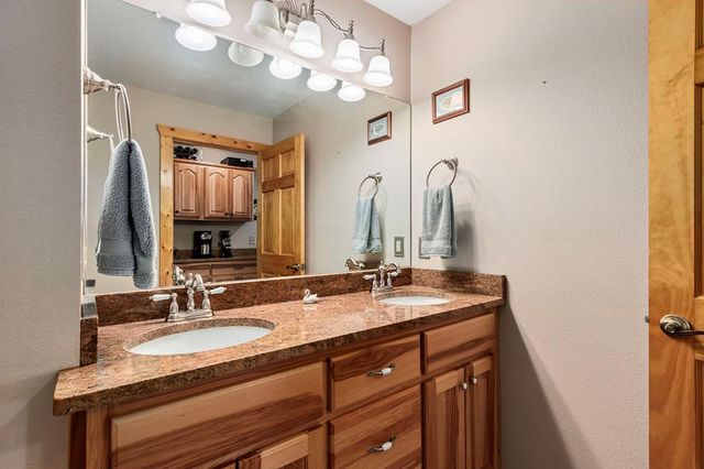 64 Canoe Bend, Murphy, NC 28906