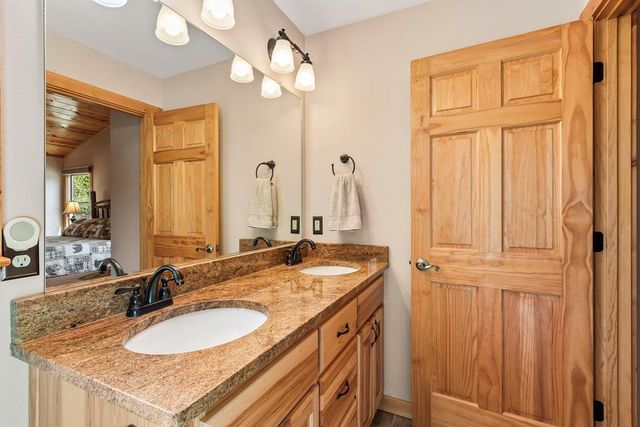 64 Canoe Bend, Murphy, NC 28906