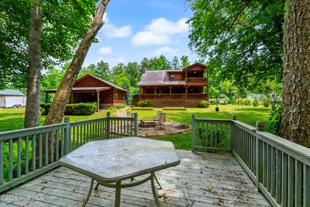 64 Canoe Bend, Murphy, NC 28906