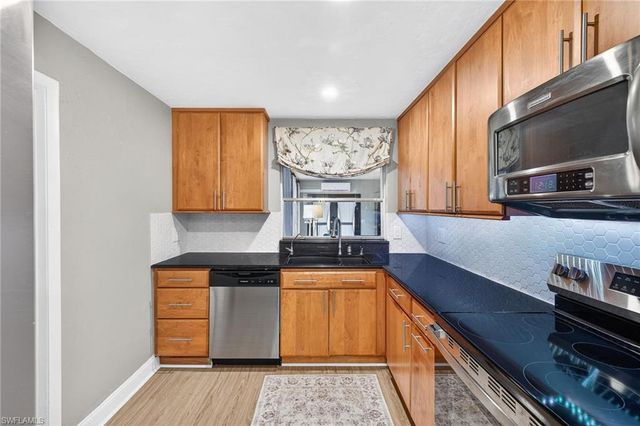 4633 Siesta CIR, Fort Myers, FL 33901