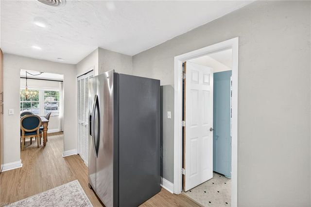 4633 Siesta CIR, Fort Myers, FL 33901