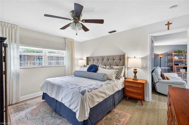 4633 Siesta CIR, Fort Myers, FL 33901