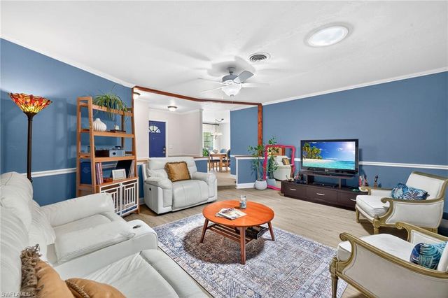 4633 Siesta CIR, Fort Myers, FL 33901