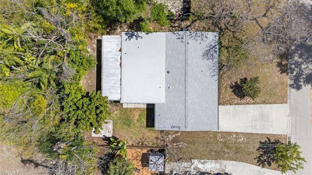 4633 Siesta CIR, Fort Myers, FL 33901