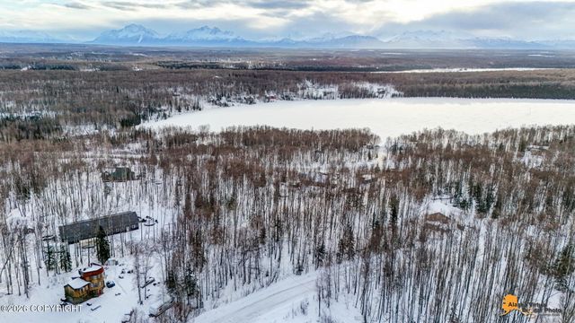 3411 N White Knight Drive, Houston, AK 99623