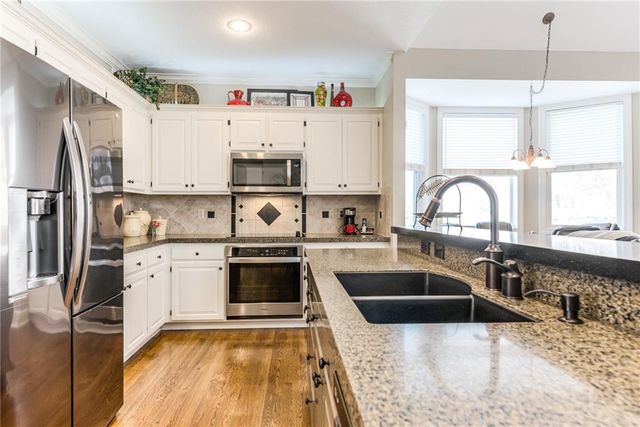 12715 Grant Street, Overland Park, KS 66213
