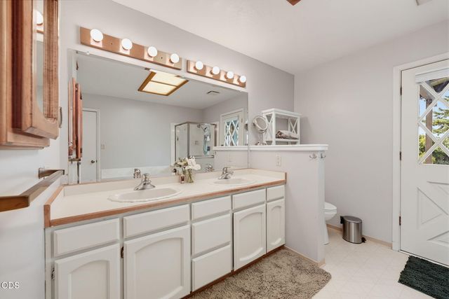 2076 Jasmine Avenue, Medford, OR 97501