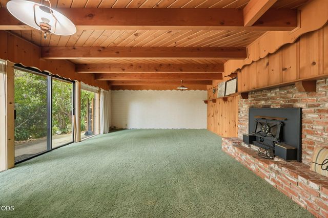 2076 Jasmine Avenue, Medford, OR 97501
