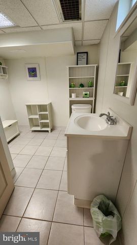 228 MARKET PL, Glassboro, NJ 08028