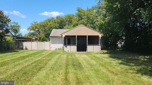 228 MARKET PL, Glassboro, NJ 08028