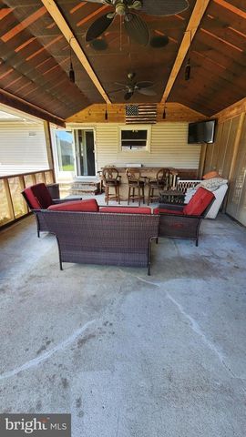 228 MARKET PL, Glassboro, NJ 08028