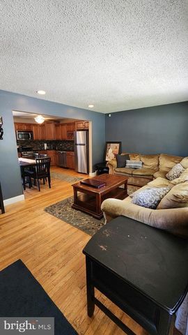 228 MARKET PL, Glassboro, NJ 08028