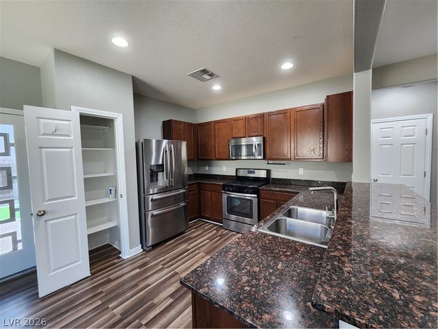 932 Aspen Cliff Drive, Henderson, NV 89011