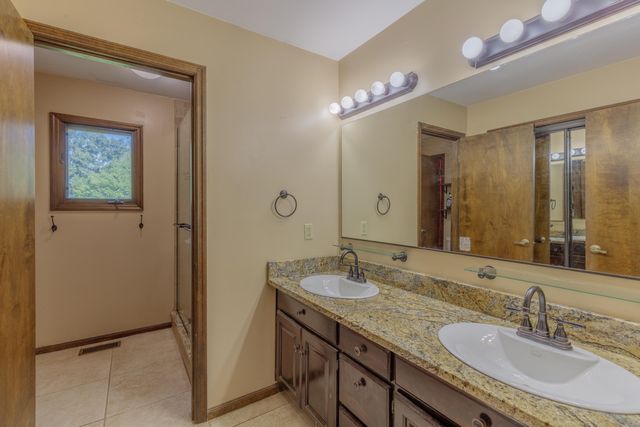 809 Brookhollow Lane, Chattanooga, TN 37421