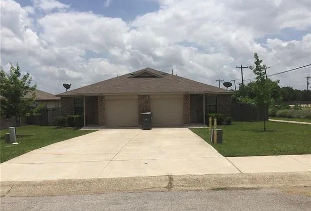 1004 Drovers CV, Georgetown, TX 78626