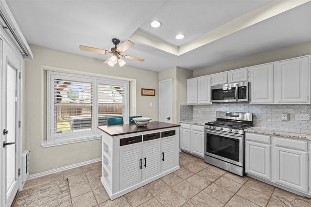 2035 Clearwater Trail, Carrollton, TX 75010