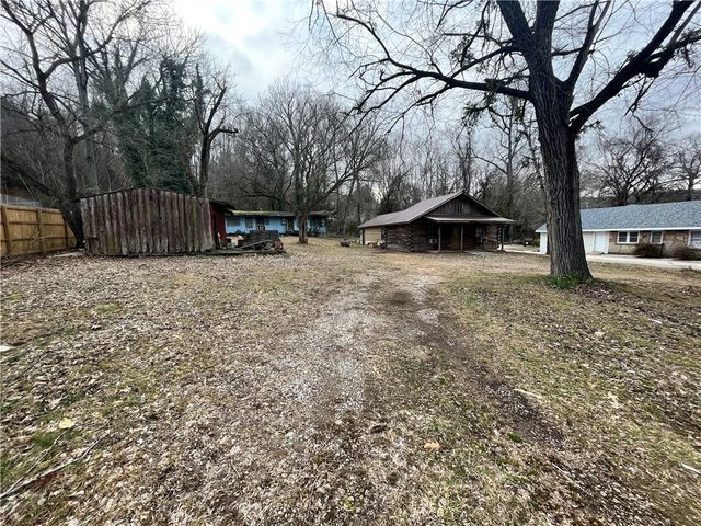 224 S Stone Street, Jasper, AR 72641