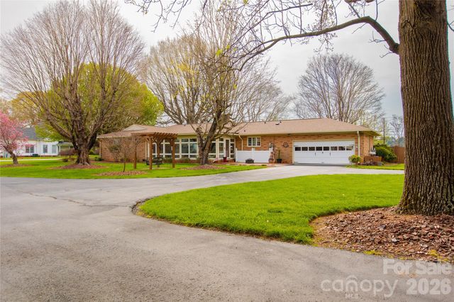 3486 E Main Street, Claremont, NC 28610