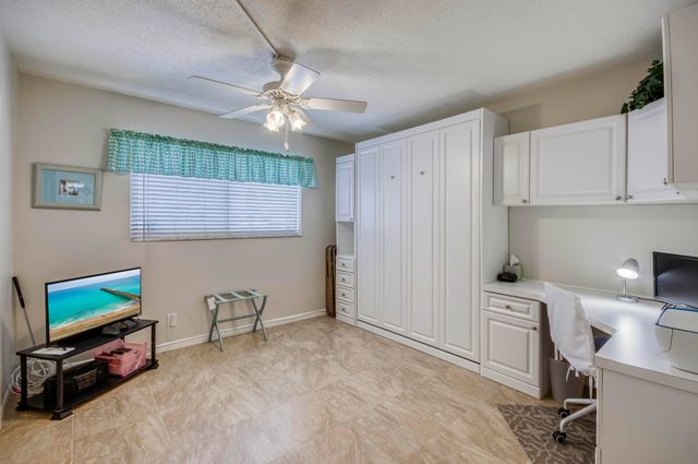 11 Westwood Avenue 103a, Tequesta, FL 33469