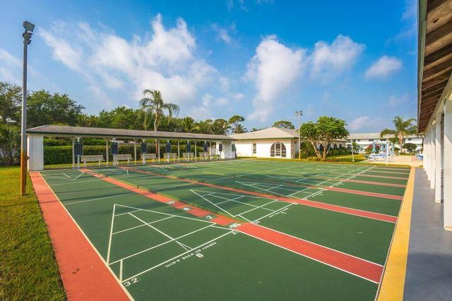 11 Westwood Avenue 103a, Tequesta, FL 33469